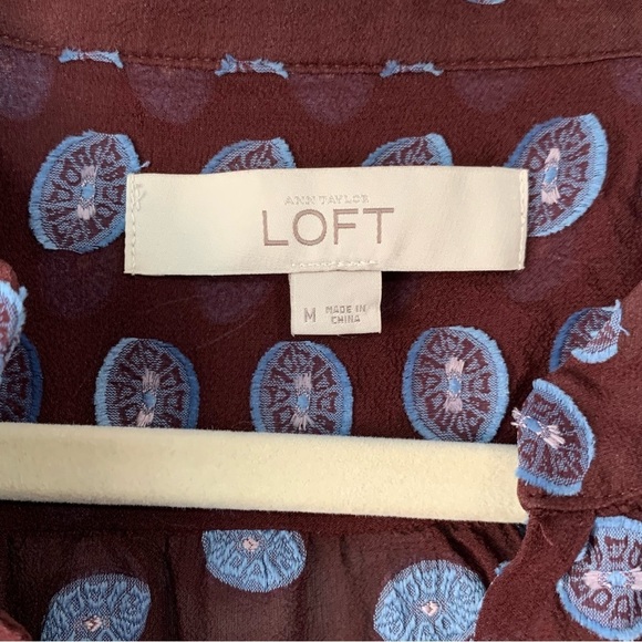 Loft sheer silk split‎ neck burgundy blue dot long sleeve blouse. Size M - Picture 3 of 11
